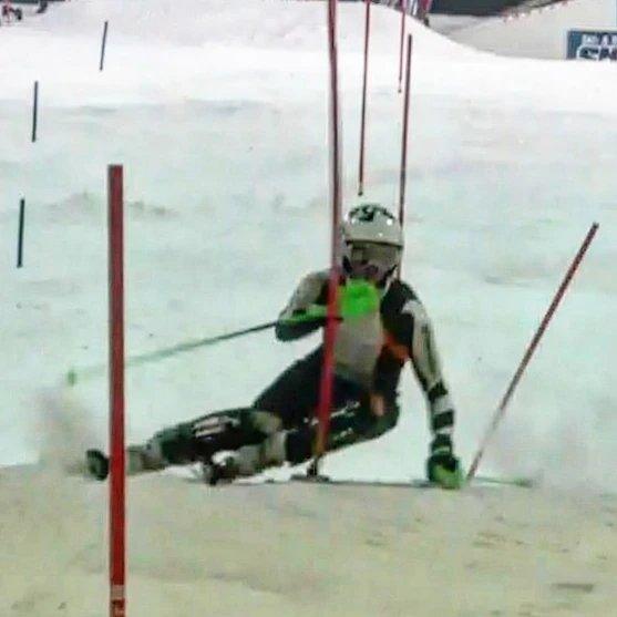 Slalom in der Skihalle in Peer / Belgien