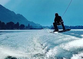 Wakeboarden am Comer See